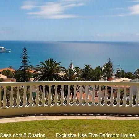 Сasa de vacaciones First Balcony -