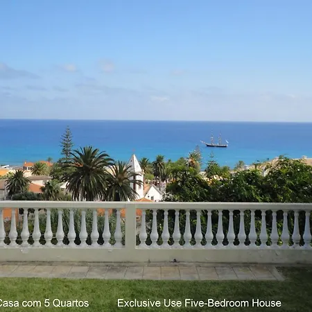 Casa de Férias First Balcony - *